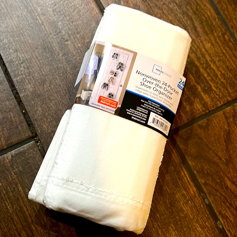 NWT 24 pocket over the door shoe organizer